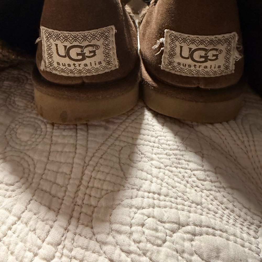 UGG Kids Chestnut Short Slip-On Boots